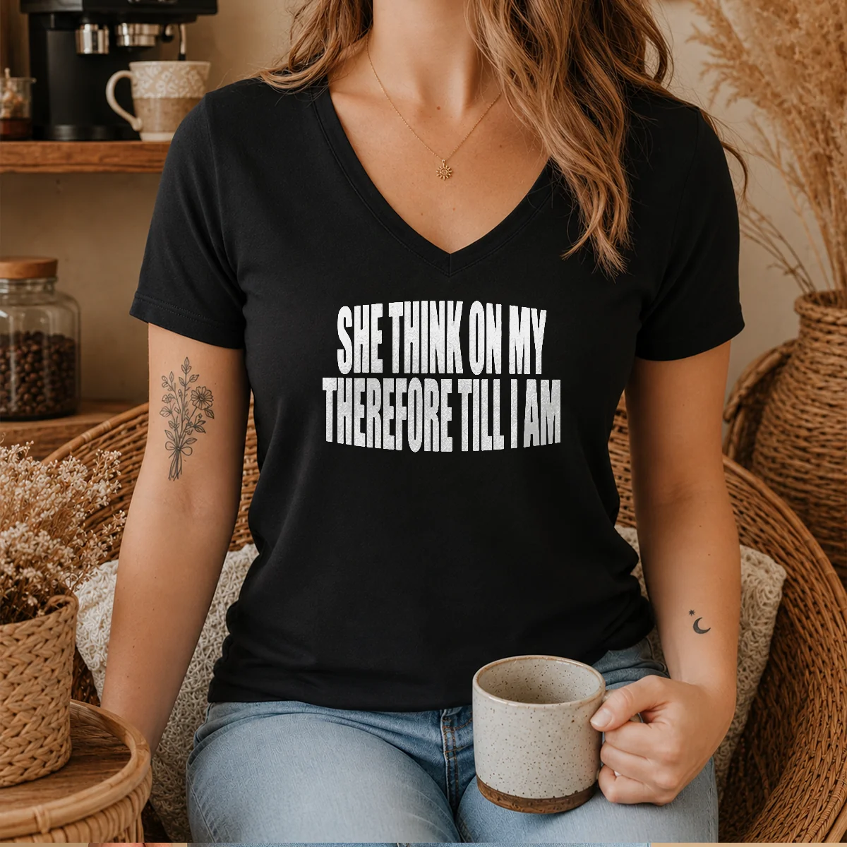 Top Pretty She Think On My V-Neck Shirt Top Pretty She Think On My V-Neck Shirt